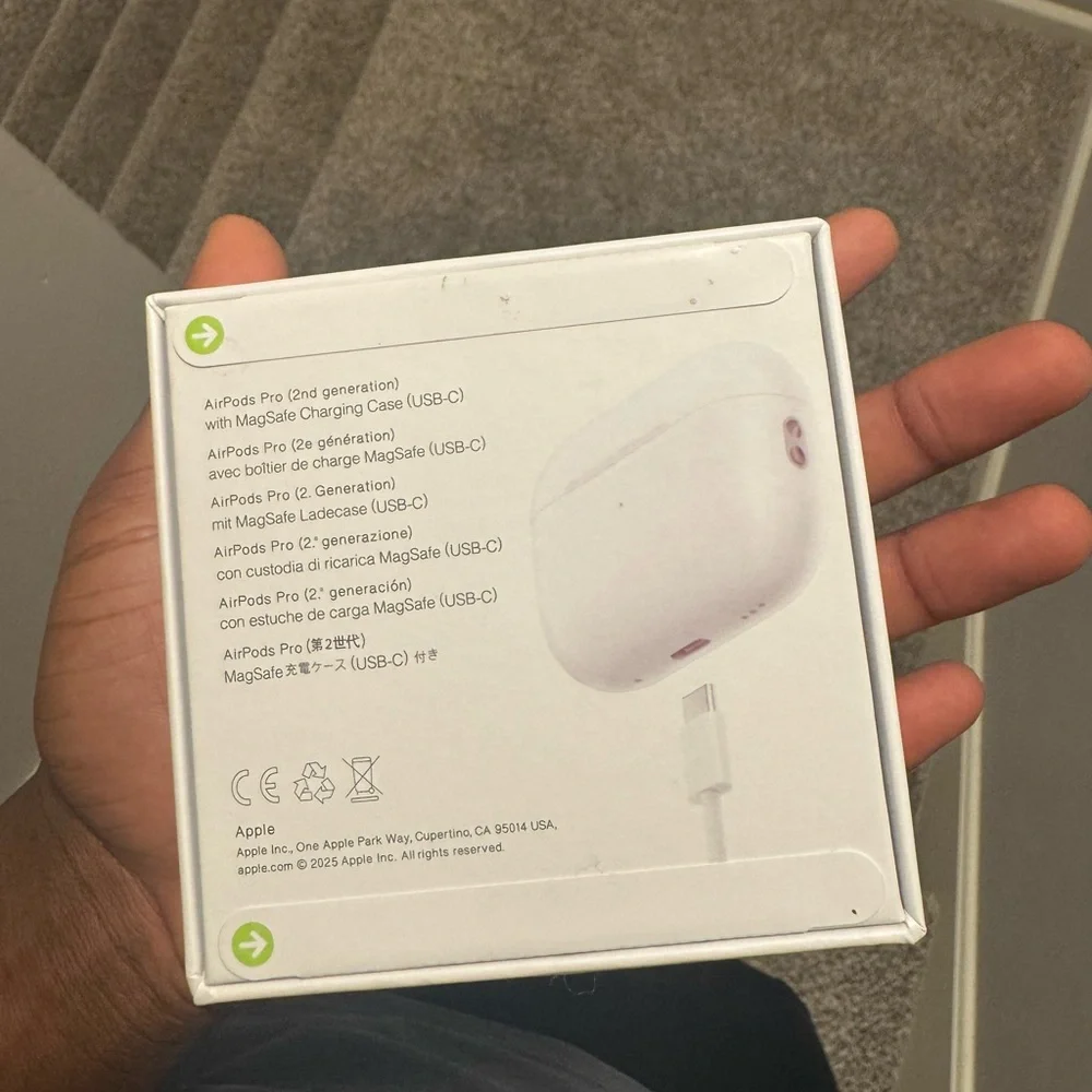 Apple AirPods with White Charging Case